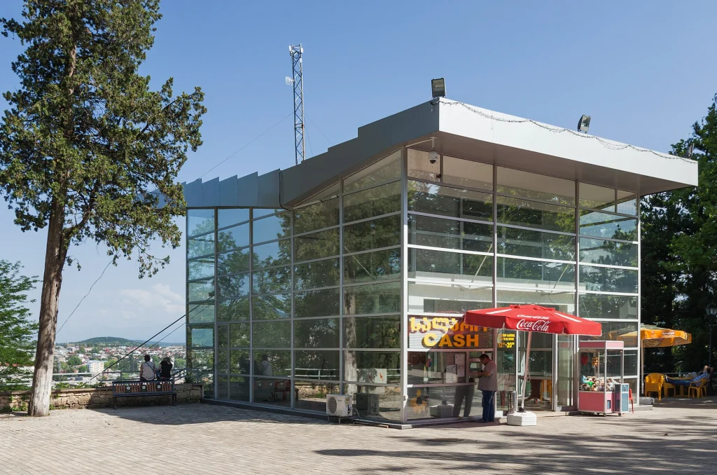 Upper cable car station in Kutaisi's Besik Gabashvili park, great for family outings.