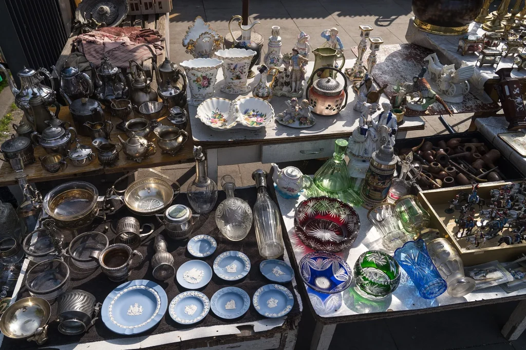 Dry Bridge and Dezerter Bazaar — the Markets Walk, 3 Hours — G Tour itinerary