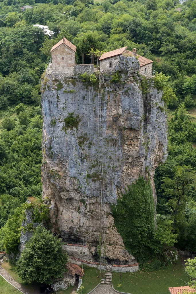 Katskhi Pillar and Chiatura — the Monk’s Rock and the Cable-Car Town — G Tour itinerary