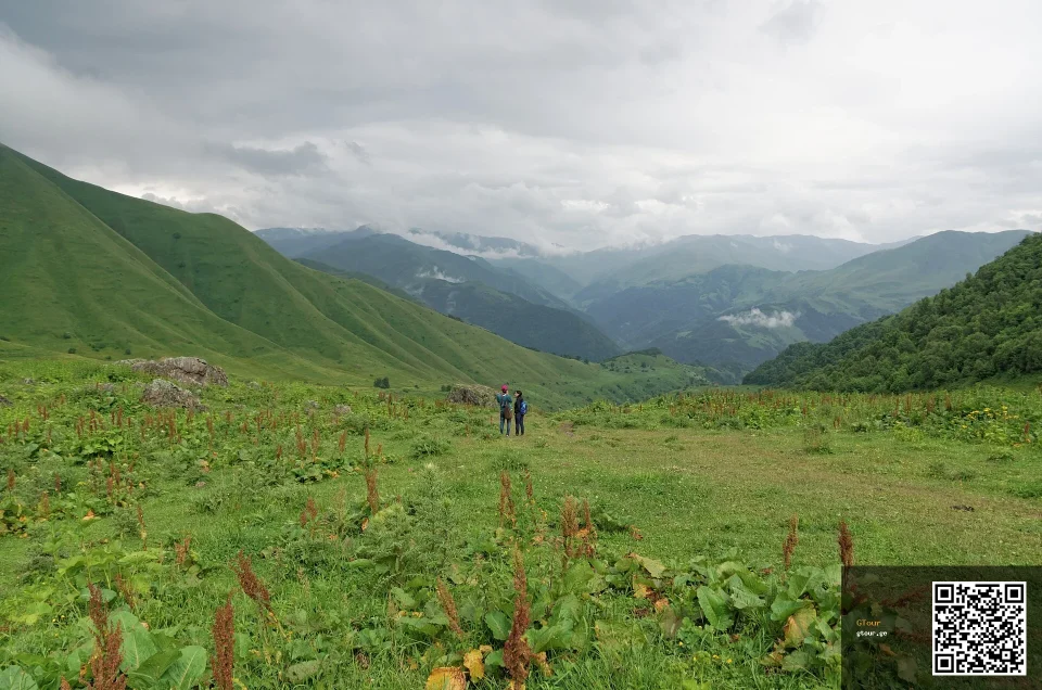 Georgia for travellers from Kyrgyzstan: visa, flights, money, food, language and what to expect