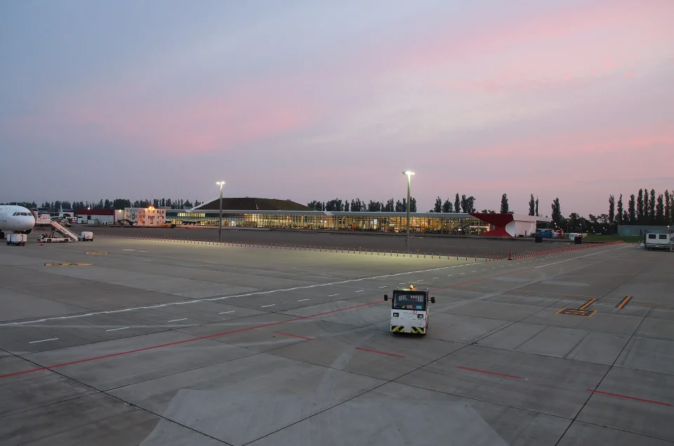 Kutaisi airport (KUT) to Tbilisi, Batumi, Kutaisi
