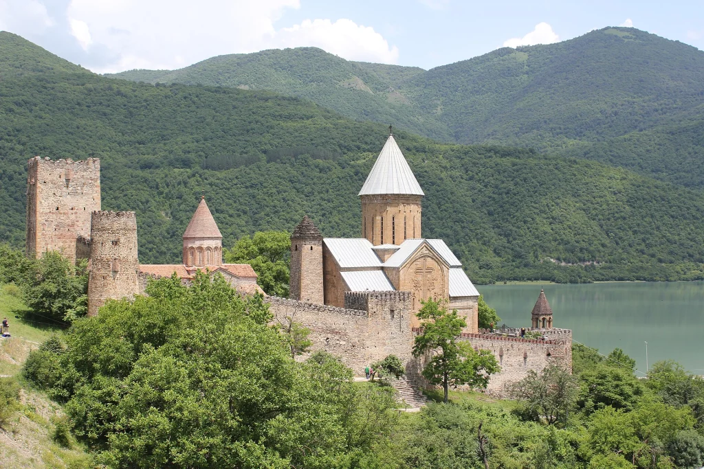 Ananuri's towers and churches rise beside the Zhinvali Reservoir on the Aragvi River.