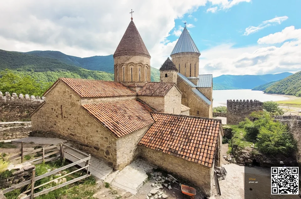 Georgia for travellers from Laos: visa, flights, money, food, language and what to expect