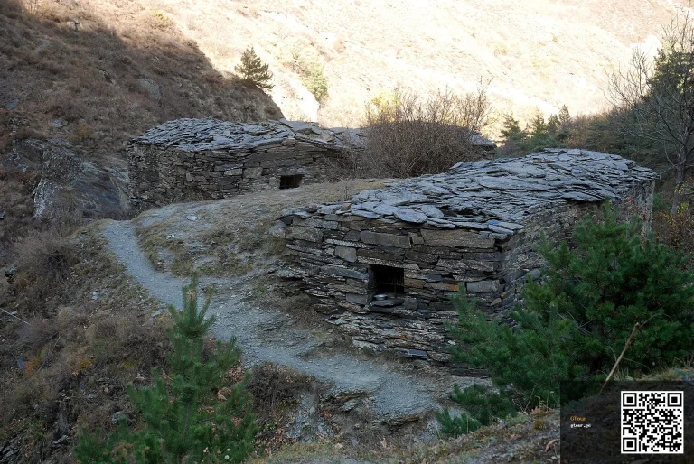Anatori Crypts