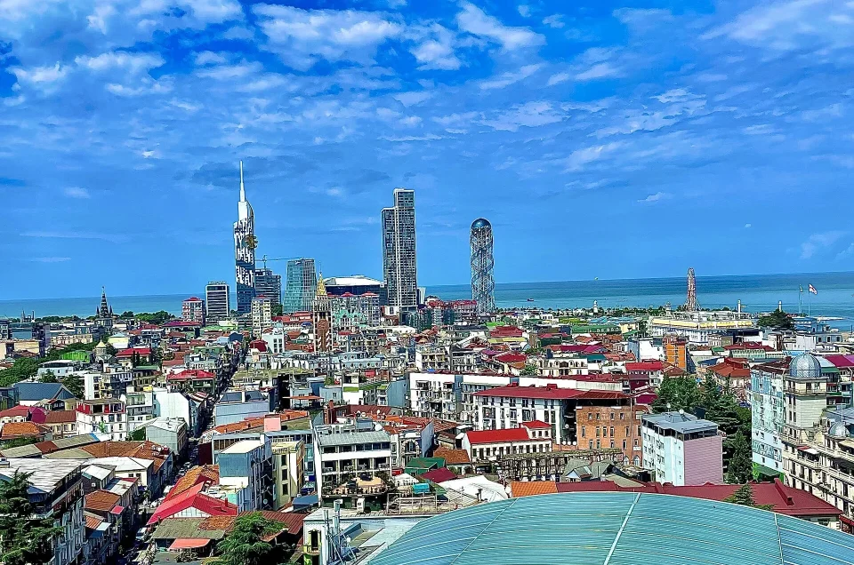 Georgia for travellers from Kazakhstan: visa, flights, money, food, language and what to expect