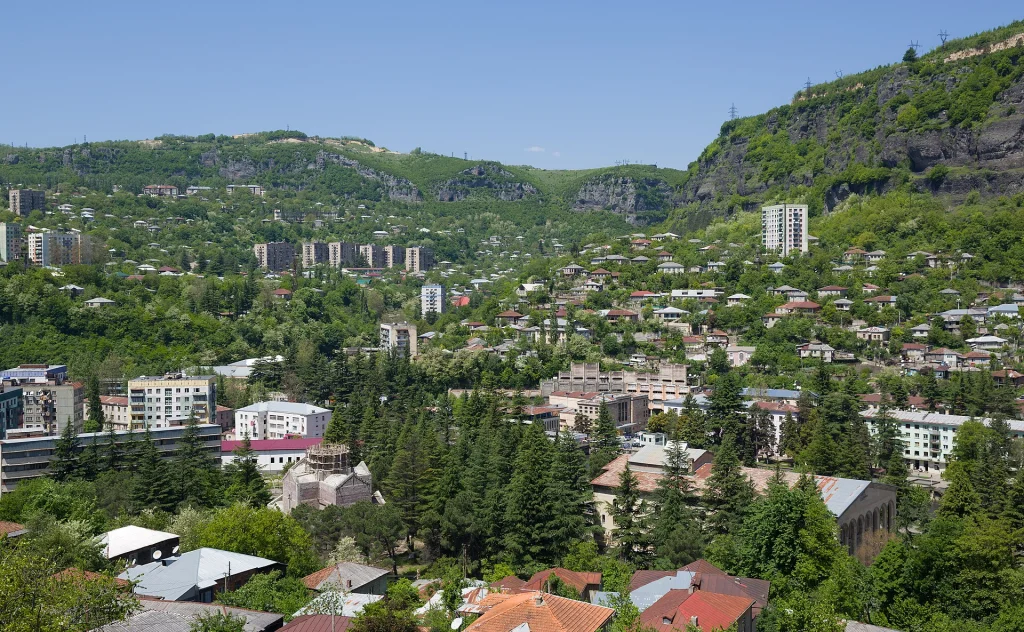 Chiatura's dramatic limestone cliffs and cable cars define the terrain climbers tackle here.