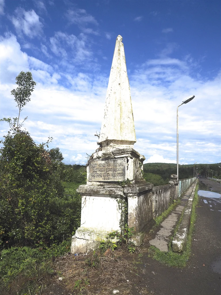 An old boundary obelisk on the Enguri bridge marks the de facto line of contact with Abkhazia.