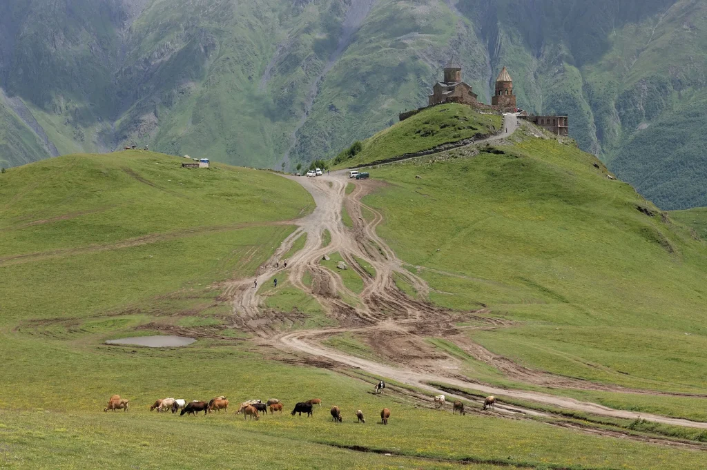 Джута, Сно и Гергети — Казбеги в стороне от главной дороги — G Tour itinerary