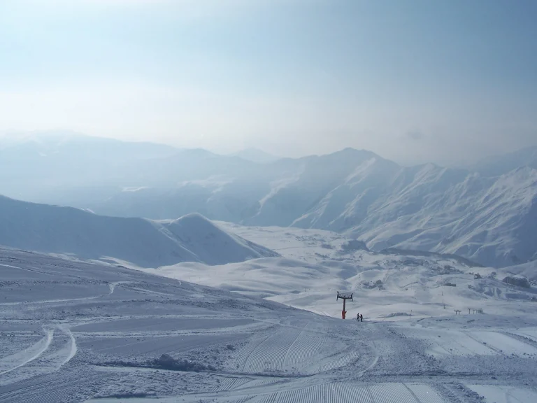 Skiing in Georgia: Gudauri vs Bakuriani vs Mestia (Tetnuldi, Hatsvali) vs Goderdzi — which resort for whom