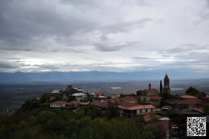 Slow Kakheti and Kazbegi in 5 Days — Cellars, Monasteries and One Mountain