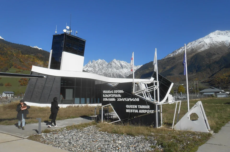 Domestic flights in Georgia: Vanilla Sky to Mestia