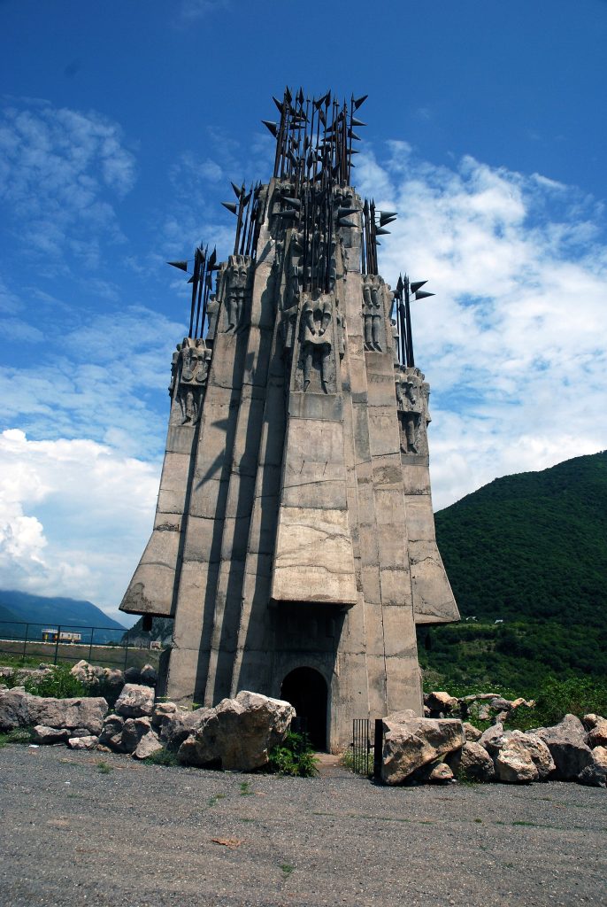 The Monument of the 300 Aragvians honours the Georgian fighters who died at Krtsanisi in 1795.