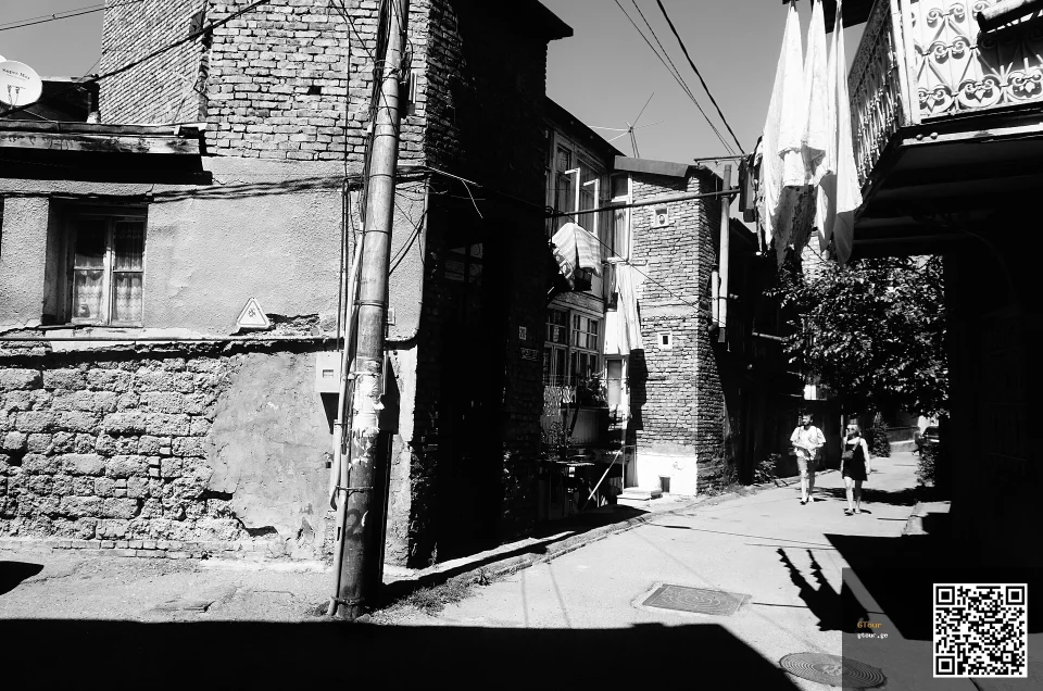 Georgia for travellers from Honduras: visa, flights, money, food, language and what to expect