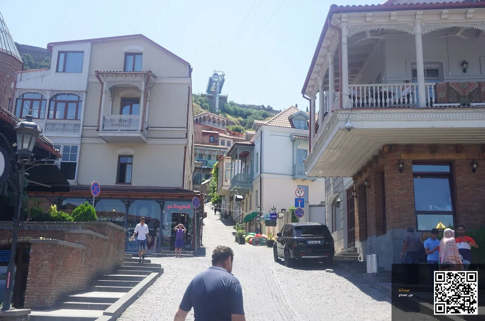 Georgia for travellers from Belarus: visa, flights, money, food, language and what to expect