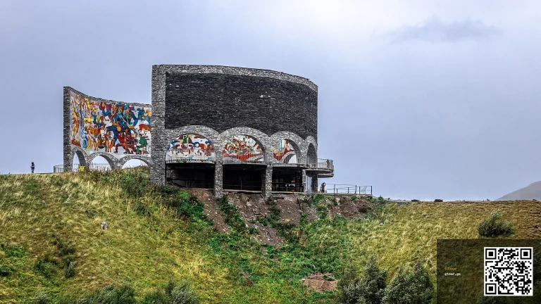 Russia–Georgia Friendship Monument, Gudauri