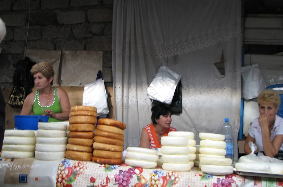 Georgian cheese: sulguni, imeruli, guda, tenili and where