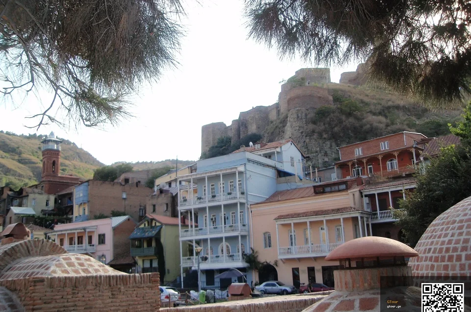 Georgia for travellers from Serbia: visa, flights, money, food, language and what to expect