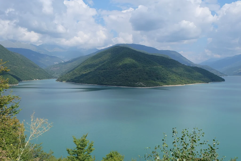 The Zhinvali Reservoir seen from the road to Ananuri and Kazbegi/Stepantsminda.
