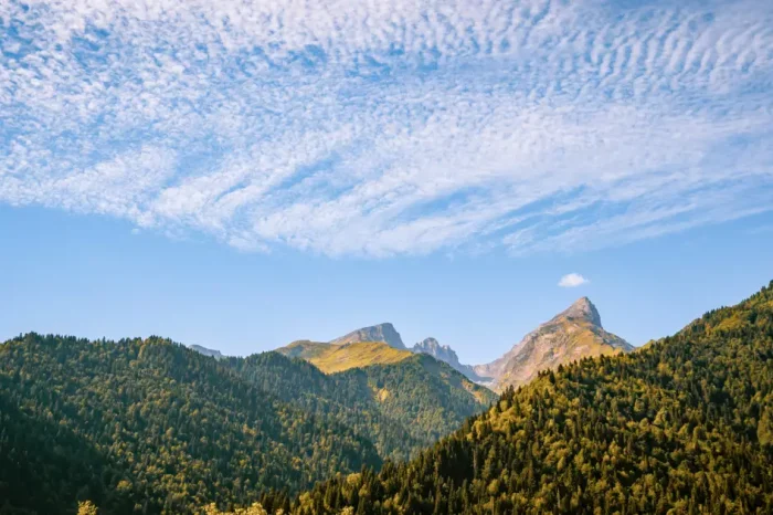 Racha — Khvanchkara Wine & Mountain Lakes (2 Days)